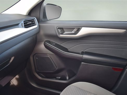 Certified 2022 Ford Escape SE w/ Convenience Package image 16