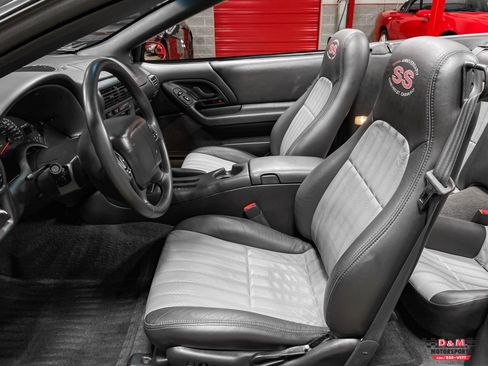 Used 2002 Chevrolet Camaro Z28 w/ SS Performance/Appearance Pkg image 11