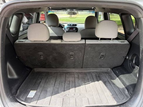 Used 2015 Kia Soul FWD image 17