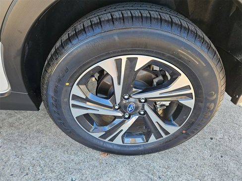 Used 2024 Subaru Crosstrek 2.0i Premium image 29