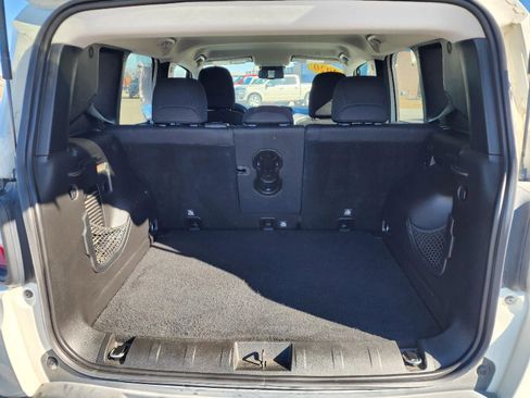 Used 2020 Jeep Renegade Latitude w/ Cold Weather Group image 17