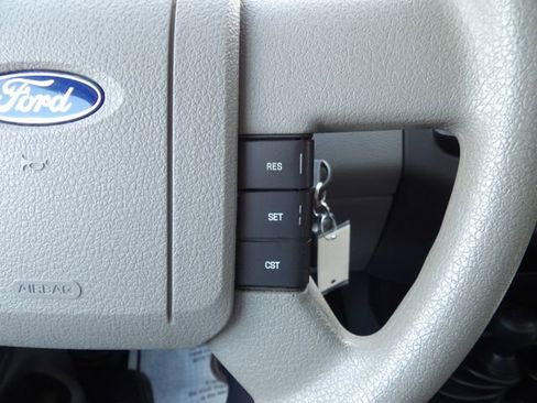 Used 2005 Ford F150 XLT AWD/4WD image 18