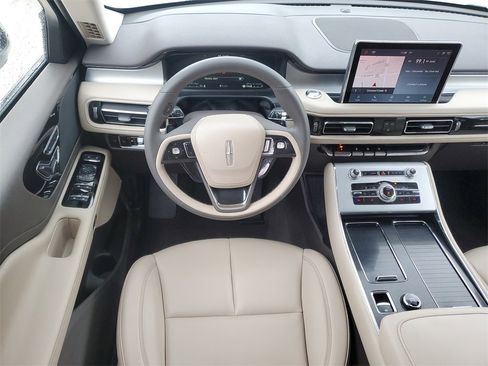 Certified 2023 Lincoln Aviator 2WD w/ Premium Package image 16