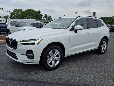 Used 2022 Volvo XC60 B5 Momentum AWD/4WD image 3