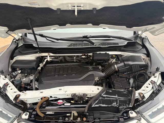 Used 2018 Acura MDX w/ Advance & Entertainment Pkg AWD/4WD image 17