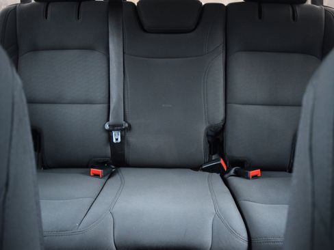 Used 2019 Jeep Wrangler Unlimited Sport image 16