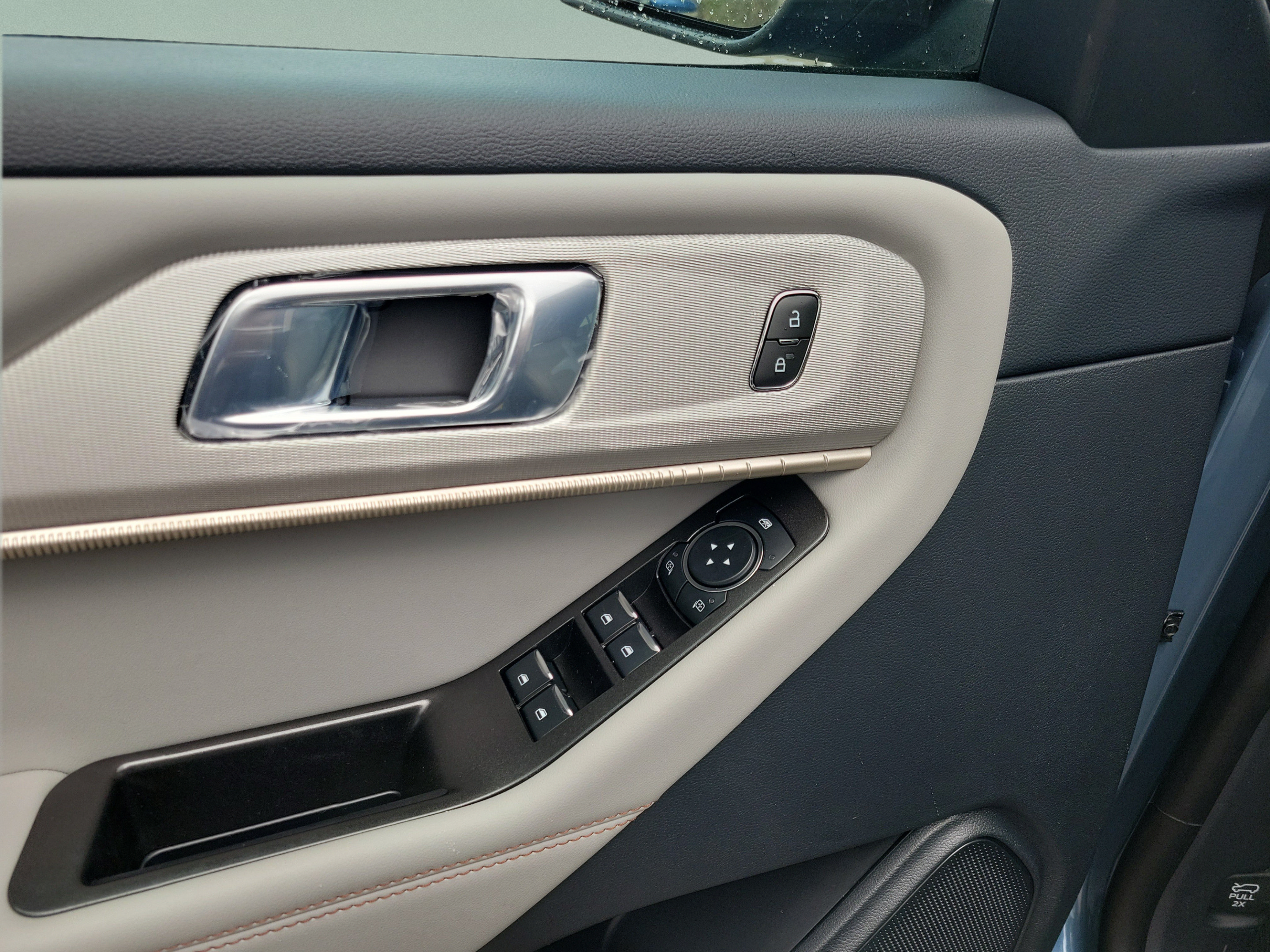 New 2026 Ford Explorer Active w/ Active Comfort Package RWD image 13