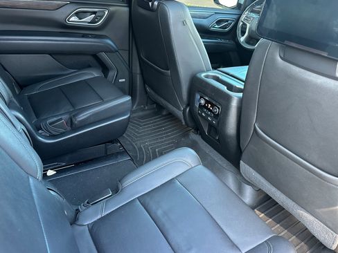 Used 2021 Chevrolet Tahoe Z71 w/ Rear Media and Nav Package image 18