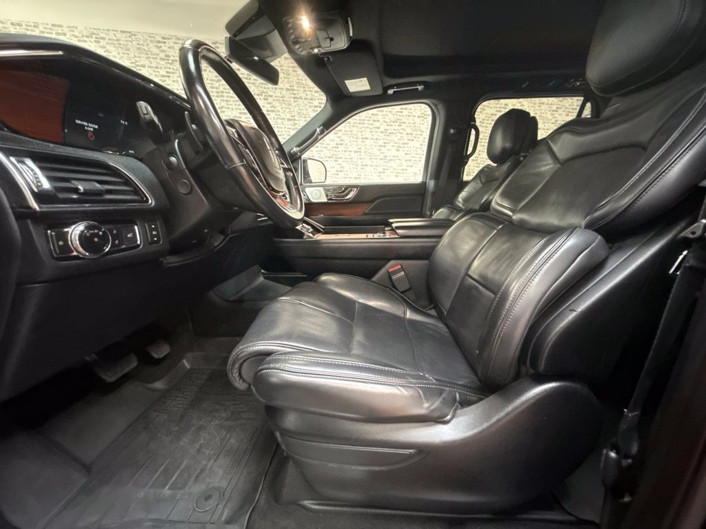 Used 2019 Lincoln Navigator L Reserve w/ Cargo Package AWD/4WD image 28