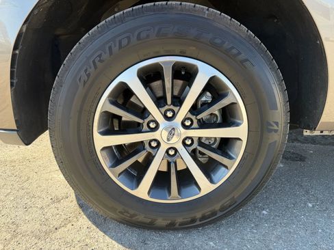 Used 2019 Ford Expedition Max XLT w/ Equipment Group 201A image 8