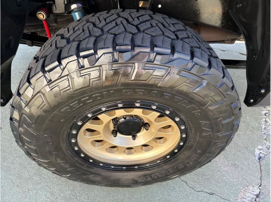 Used 2018 Toyota Tundra SR5 w/ TRD Sport Package AWD/4WD image 17
