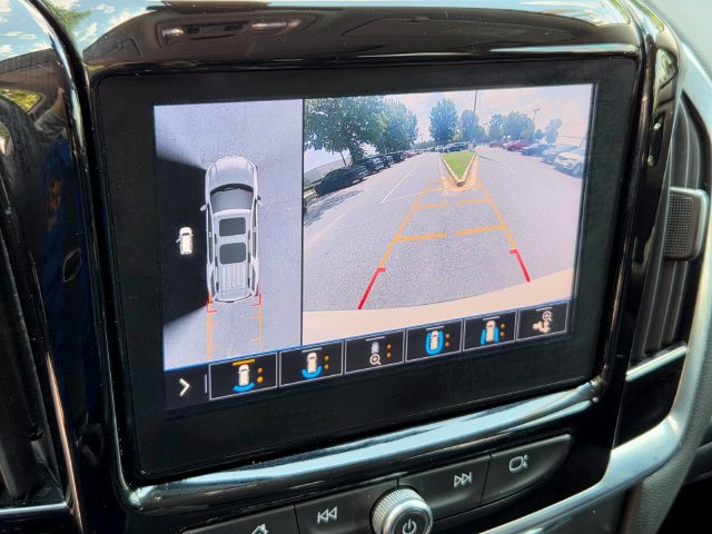 Used 2021 Chevrolet Traverse LT w/ LT Premium Package FWD image 24