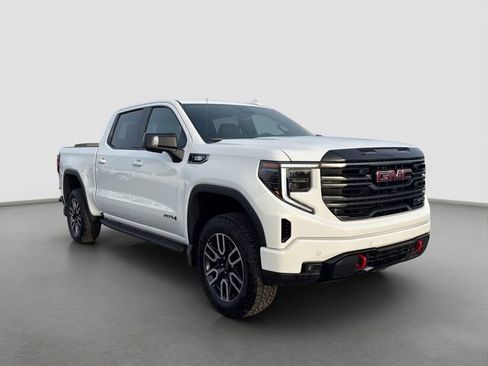 Used 2025 GMC Sierra 1500 AT4 w/ AT4 Premium Package AWD/4WD image 8