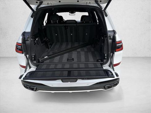 Used 2026 BMW X7 M60i AWD/4WD image 11
