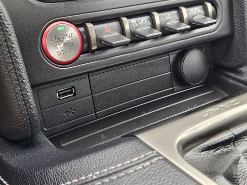 Used 2019 Ford Mustang Shelby GT350 w/ Technology Package RWD image 19