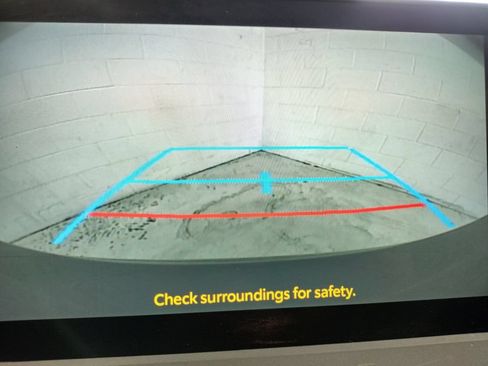 Used 2024 Toyota Prius Prime FWD image 9