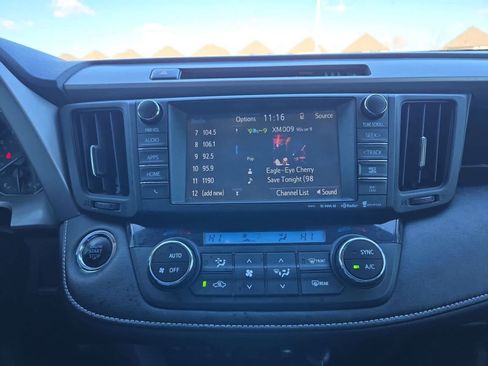 Used 2018 Toyota RAV4 Adventure image 29