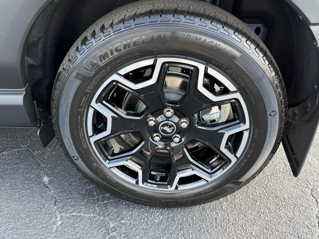 Used 2025 Ford Bronco Sport Outer Banks AWD/4WD image 16