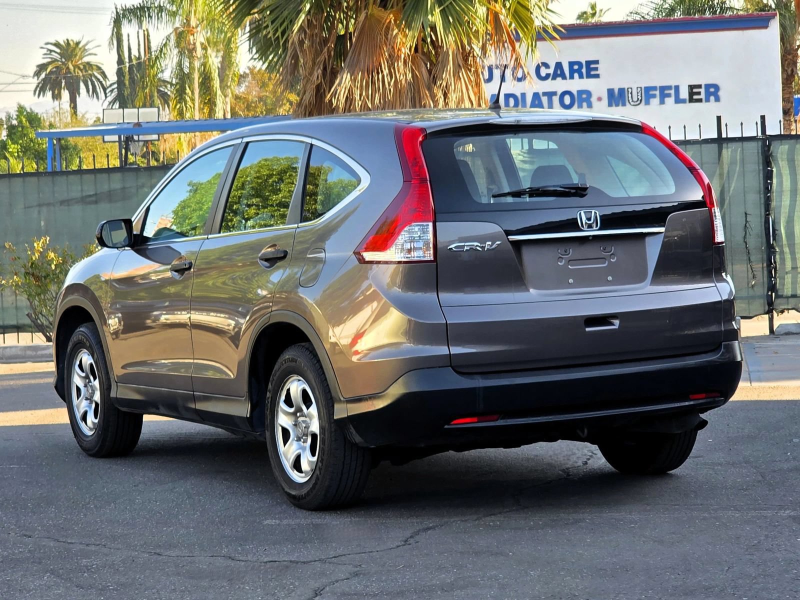 Used 2014 Honda CR-V LX image 4