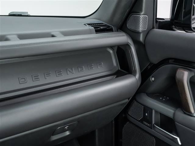Used 2023 Land Rover Defender 110 X AWD/4WD image 30