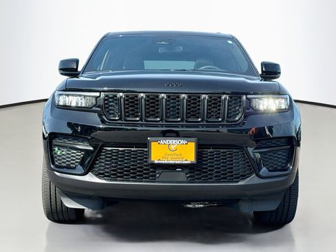 Used 2023 Jeep Grand Cherokee Altitude AWD/4WD image 2