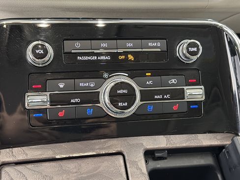 Used 2020 Lincoln Navigator Reserve w/ Equipment Group 208A Reserve AWD/4WD image 27