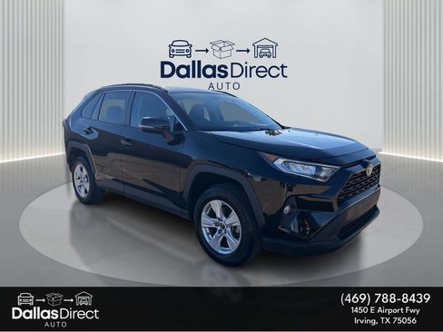 Used 2021 Toyota RAV4 XLE image 1