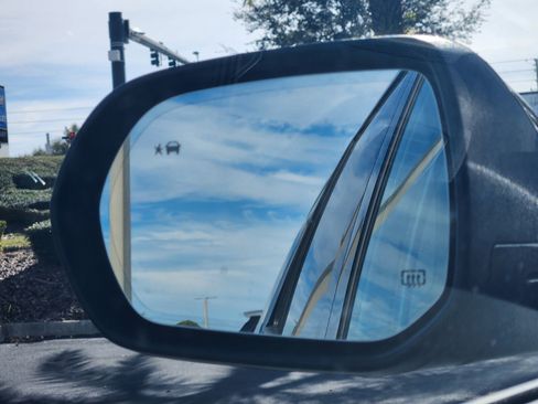 New 2026 Chevrolet Traverse High Country image 14