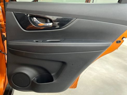 Used 2017 Nissan Rogue SL AWD/4WD image 20