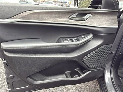 New 2026 Jeep Grand Cherokee Laredo image 16