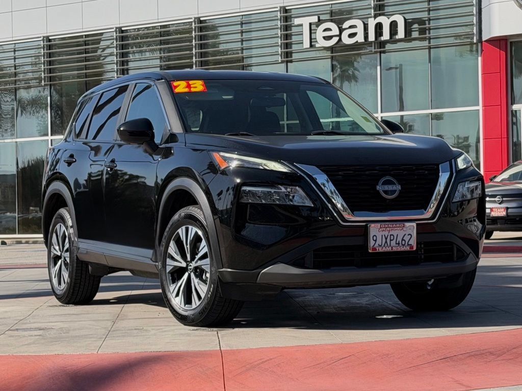 Certified 2023 Nissan Rogue SV FWD image 2
