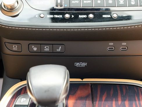 Used 2024 Lexus LS 500 AWD w/ Interior Upgrade Package image 53