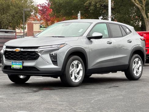 New 2026 Chevrolet Trax LS w/ LS Convenience Package image 7