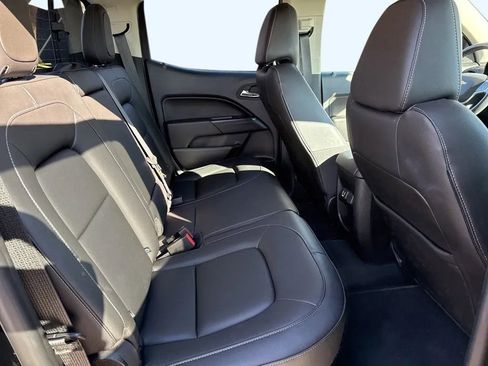 Used 2022 Chevrolet Colorado ZR2 w/ ZR2 Midnight Special Edition image 31