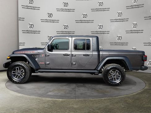 Used 2024 Jeep Gladiator Mojave w/ Safety Group image 2