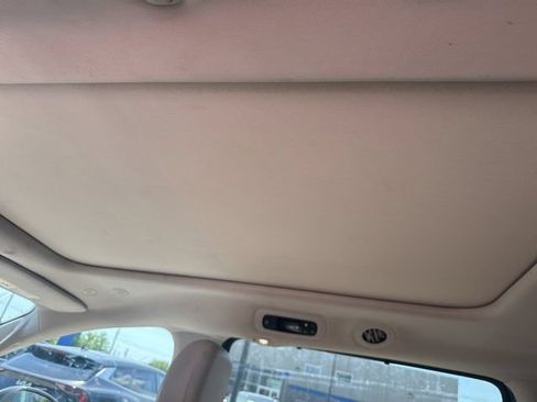 Used 2021 Chrysler Pacifica Limited AWD/4WD image 25