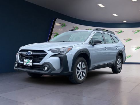Used 2023 Subaru Outback AWD/4WD image 3