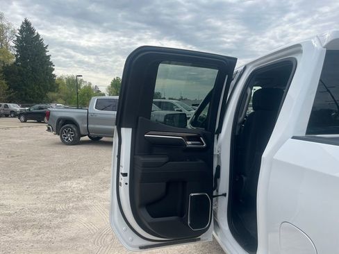 Used 2023 GMC Sierra 1500 SLE AWD/4WD image 27