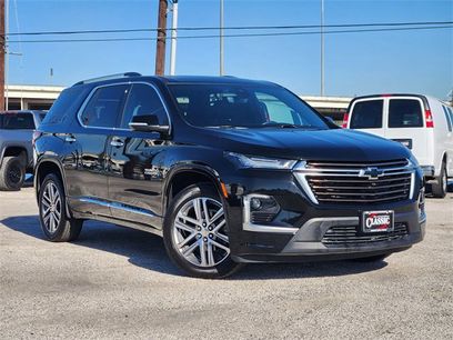 Used 2023 Chevrolet Traverse High Country