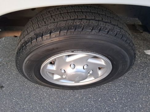 Used 2013 Ford E-150 and Econoline 150 w/ PWR Group image 22