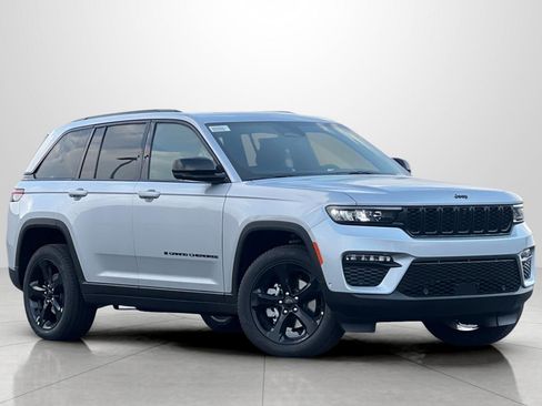 New 2025 Jeep Grand Cherokee Limited w/ Luxury Tech Group II image 2