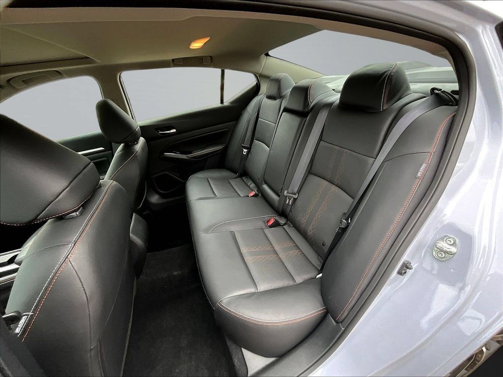 Used 2025 Nissan Altima 2.5 SR w/ SR Premium Package FWD image 24