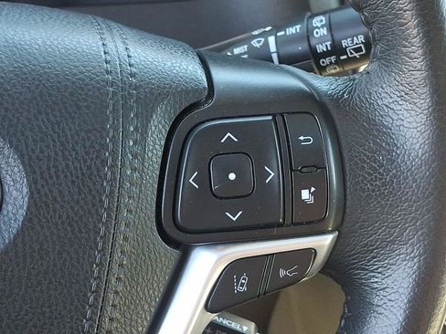 Used 2019 Toyota Sienna XLE AWD/4WD image 22