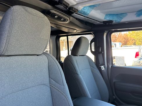 New 2026 Jeep Wrangler Unlimited Sport image 15