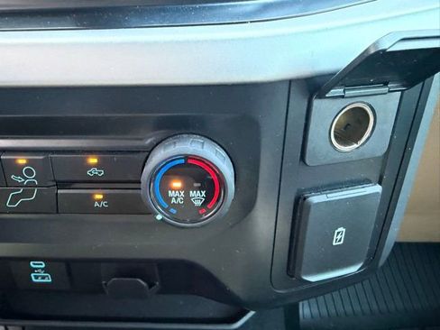 Used 2023 Ford F150 XLT image 43