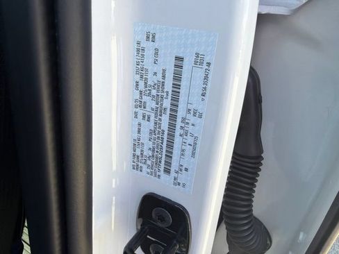 Used 2025 Ford F150 Lariat w/ Equipment Group 502A High AWD/4WD image 39