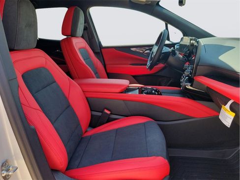 New 2025 Chevrolet Blazer EV RS w/ Super Cruise Package image 17