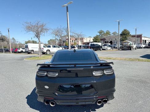 Used 2022 Chevrolet Camaro ZL1 image 3