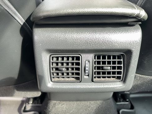 Used 2020 Toyota Camry XSE image 11