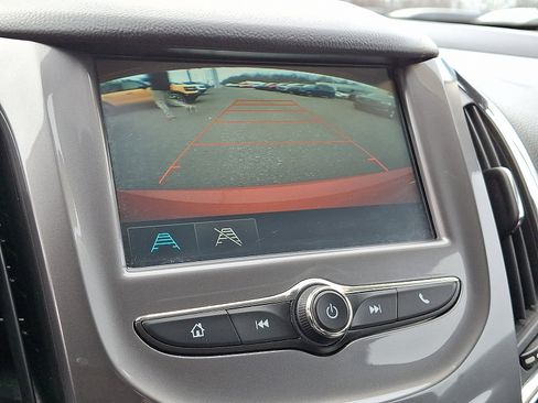 Used 2017 Chevrolet Cruze LT w/ Convenience Package image 24